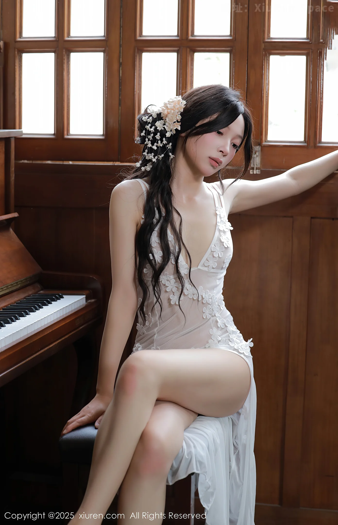 图片[3]-[XiuRen秀人网] VOL.10198 新人模特橙子酱Lillian白色蕾丝裙露金属情趣内衣秀美腿诱惑写真78P-秀人网官方网站